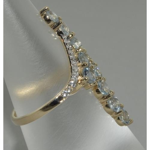 91 - A 9ct gold aquamarine ring Size L 1/2.