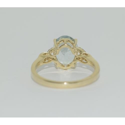 139 - A 9ct gold aquamarine ring size N 1/2.