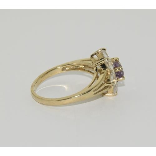 271 - 9ct Gold moonstone amethyst ring. Size N 1/2.