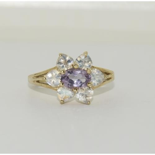 271 - 9ct Gold moonstone amethyst ring. Size N 1/2.