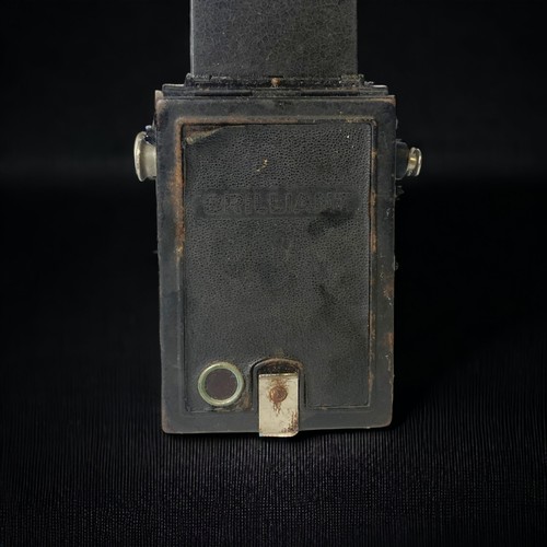 435 - A Voightlander Brilliant TLR Box camera.