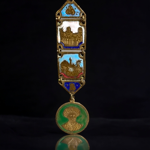 190 - A RARE PERSIAN GRAND TOUR BRASS & ENAMEL FOB CHAIN.
CIRCA 1900.
EACH LINK INDIVIDUALLY DECORATED WIT... 