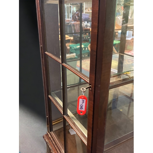 28 - A DRUCE & CO, LONDON MAHOGANY DISPLAY CABINET. WITH GLAZED PANELS &  MIRROR BACKED. WITH LIGHTING. L... 