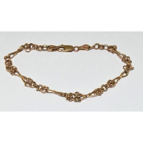 192 - 9ct gold vintage Byzantine open work bracelet  20cm 3.3g