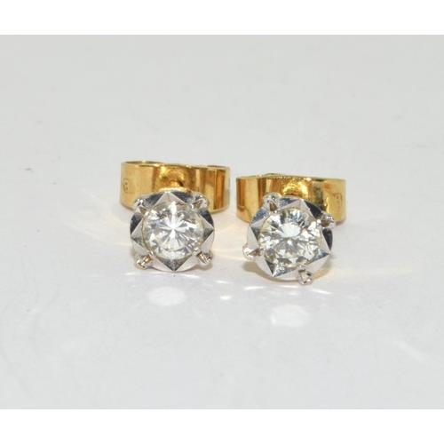 276 - 18ct gold Diamond ear studs of approx 0.35ct