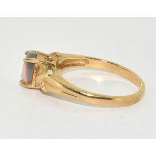 73 - 9ct gold ladies Opal solitaire ring with twist setting size N