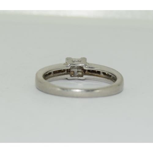 270 - Platinum Ladies Diamond ring set with Diamond shoulders and H/M in ring as 0.25ct size K