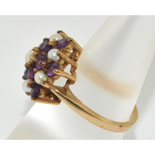 195 - 9ct gold ladies Amethyst and Pearl cluster ring size O