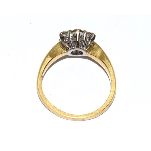 93 - 18ct gold ladies Diamond Daisy ring approx 0.50ct size N