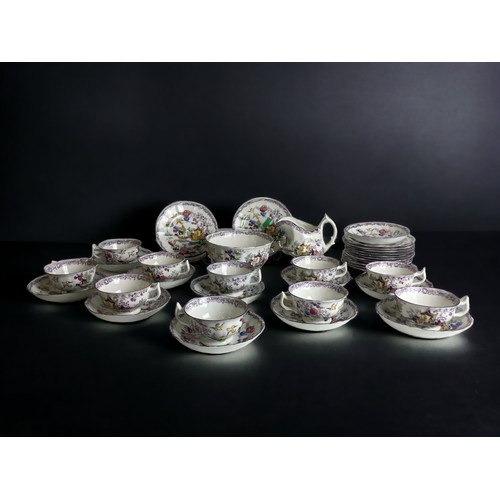 157 - A 19TH-CENTURY PART TEA SET, DECORATED IN 'CHINOISERIE' PATTERN.
38 PIECES.