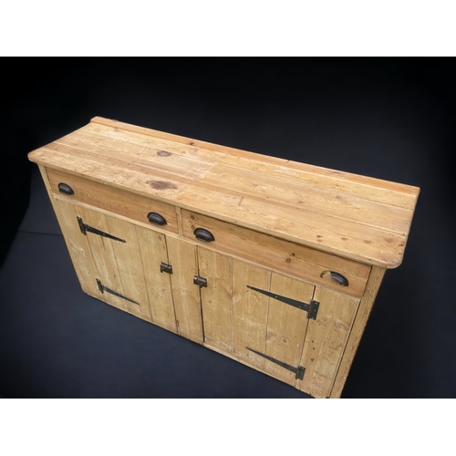 60 - A VICTORIAN DOUBLE DOOR PINE COUNTRY FARMHOUSE SIDEBOARD / DRESSER BASE. TWIN DRAWERS.