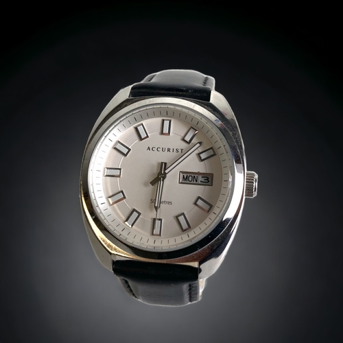 AN ACCURIST 7334 MENS WRISTWATCH