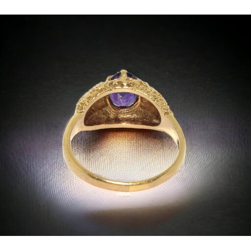 114 - A 9ct Gold & Amethyst Ring. 
Size Q. 
3.9g