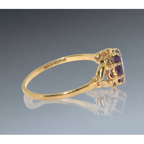 118 - A 9ct Gold & Amethyst solitaire ladies Ring. 
Size M