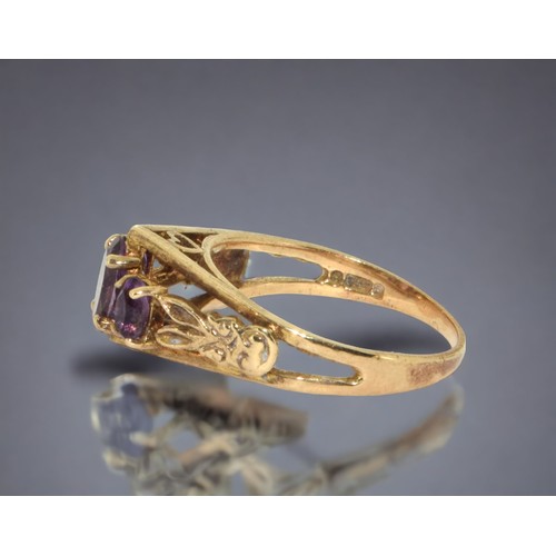 125 - A 9ct Gold and  Amethyst ladies Ring.
Size P.