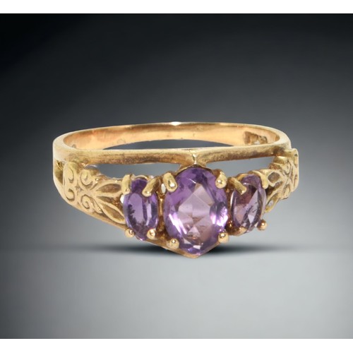 125 - A 9ct Gold and  Amethyst ladies Ring.
Size P.