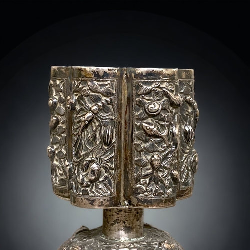 121 - A STERLING SILVER REPOUSSE STAND / MATCH HOLDER. ELABORATELY REPOUSSE DECORATED WITH VARIOUS FISH & ... 