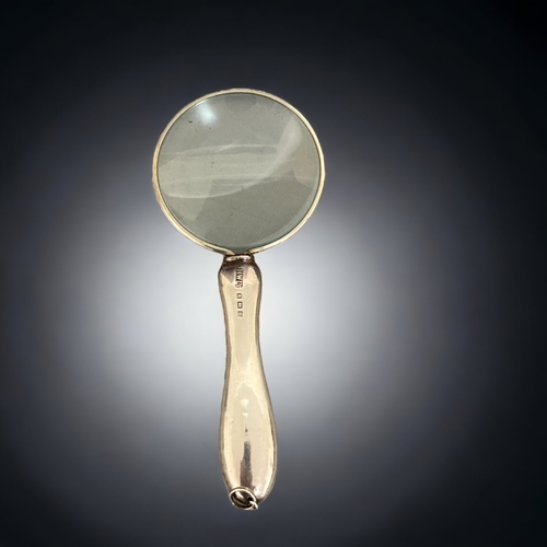 123 - A STERLING SILVER MAGNIFYING GLASS. 
BY HENRY WILLIAMSON LTD, BIRMINGHAM HALLMARKS.
11.5CM LONG.