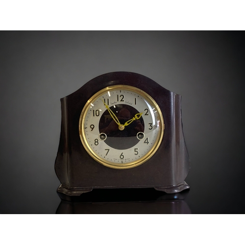 256 - A SMITHS ENFIELD MANTLE CLOCK.