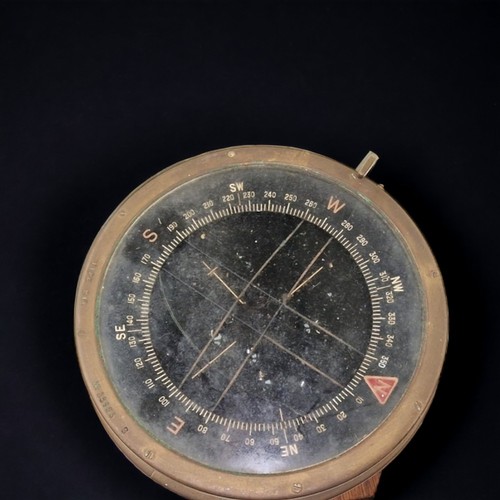 199 - A Military issue gimble compass. Model type P10 no 25953.