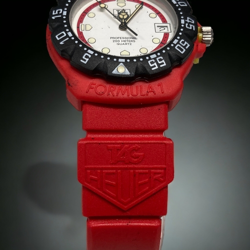 78 - AN ORIGINAL TAG HEUER McCLAREN FORMULA 1 MEN'S WRISTWATCH. RED / BLACK DIAL. 1980’s

'FROM A COLLECT... 