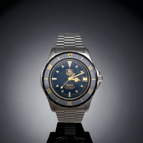 80 - A TAG HEUER PROFESSIONAL 2000 SERIES MENS WRISTWATCH (972 / 606). WITH 'MOONDUST' DIAL,  WITH PATENT... 