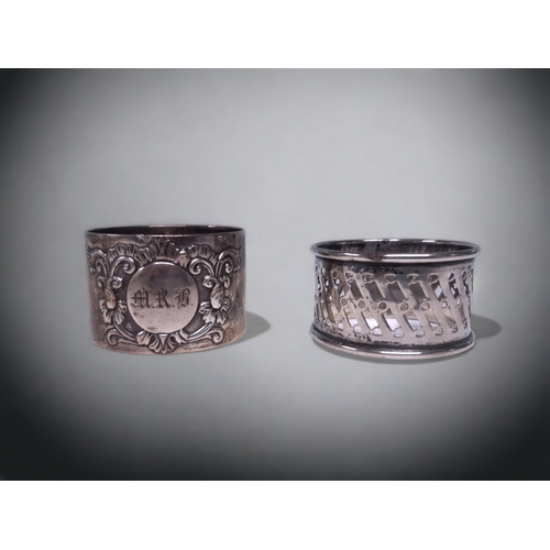 75 - A COLLECTION OF SIX ANTIQUE STERLING SILVER NAPKIN RINGS. INCLUDES LONDON & CHESTER HALLMARKS.
116.7... 