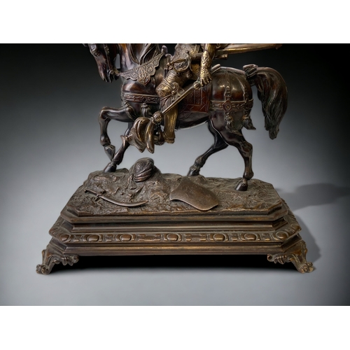 204 - A LARGE BRONZE TEMPLAR KNIGHT ON HORSEBACK FIGURE.
19TH CENTURY.
FINELY CAST & DETAILED ON RAISED FO... 