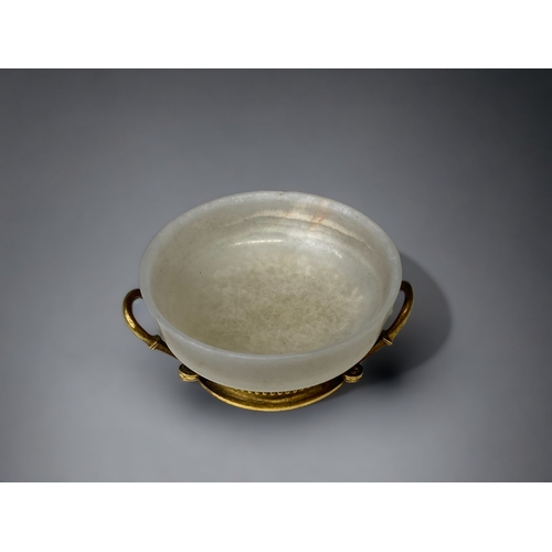 206 - A FERDINAND BARBEDIENNE GILT BRONZE & ALABASTER BOWL. 
FRENCH, 19TH-CENTURY. 
4.5 X 12CM