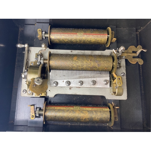 A 19th CENTURY SWISS 'JB', GENEVE 3 CYLINDER SYMPHONY MUSIC