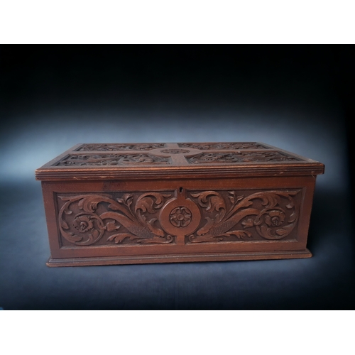 262 - A 19TH CENTURY AESTHETIC DESIGN CARVED OAK BIBLE BOX. 
41 X 27 X 15CM