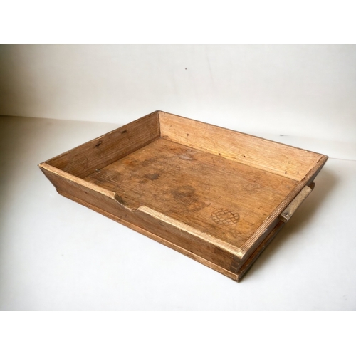 100 - LARGE VICTORIAN PINE DOUGH TROUGH.