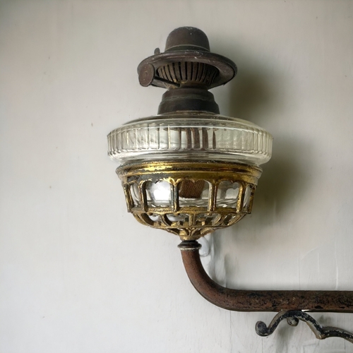 270A - VICTORIAN OIL LANTERN WALL SCONCE. WITH GLASS ROWATT'S WELL.