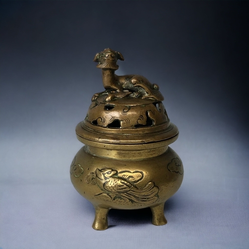 274 - ANTIQUE CHINESE BRONZE / BRASS TRIPOD CENSER.