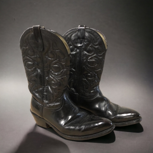 354 - a pair of leather wrangler cowboy boots.