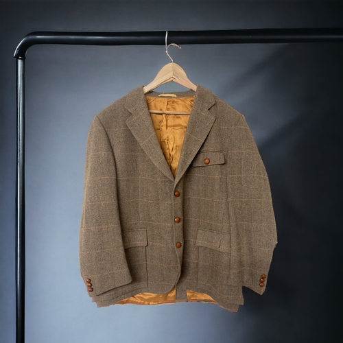 368 - A VINTAGE BLADEN SUPASAX TAILORED WOOL JACKET.