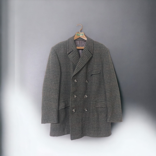 372 - A MENS CHRISTOPHER FRANCK COPENHAGEN WOOL COAT.