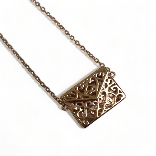 189 - A ROSE GOLD ON STERLING SILVER LADIES 'PURSE' NECKLACE.