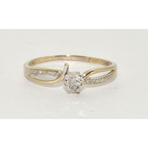 226 - 9ct gold ladies Diamond ring size Y