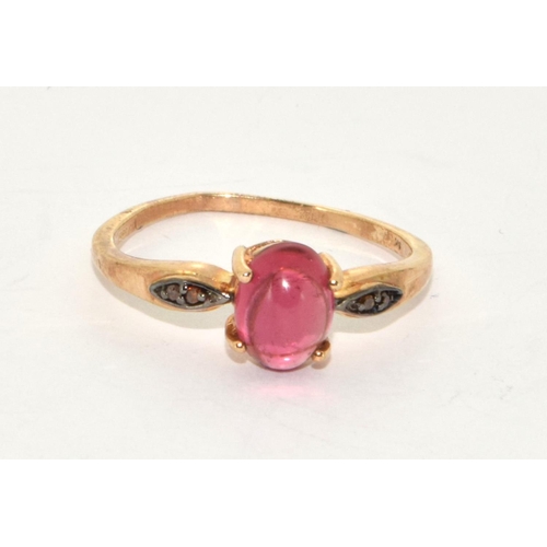 235 - 9ct gold ladies pink Cabochon  solitaire ring size Q