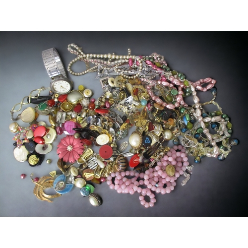 264 - A LARGE COLLECTION OF LADIES COSTUME JEWELLERY