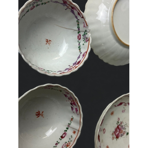 270 - A LOT OF 3 CHINESE EXPORT FAMILLE ROSE CUPS AND SAUCERS