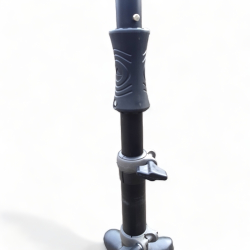 450 - AN LARGE 'ULTIMATE' TRIPOD SPEAKER STAND.