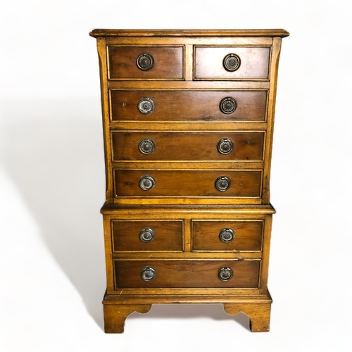 47 - ANTIQUE SMALL SET OF CHEST ON CHEST, WITH EIGHT DRAWERS.