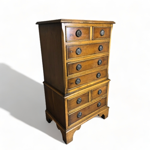 47 - ANTIQUE SMALL SET OF CHEST ON CHEST, WITH EIGHT DRAWERS.