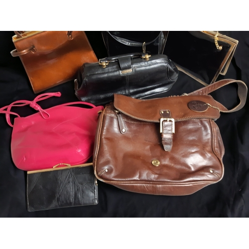 495 - 10 VINTAGE LADIES LEATHER HANDBAGS INCLUDING HIDESIGN ETC