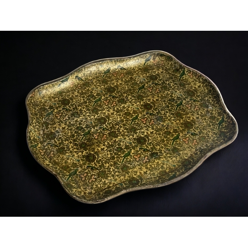 111 - A VICTORIAN LACQUER TRAY. ELABORATELT DECORATED WITH FLOWERS & BIRDS.
46 X 38 CM