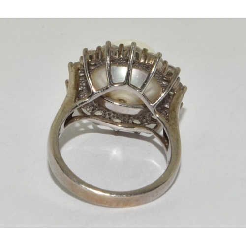 504 - 925 silver Pearl halo design ring size N