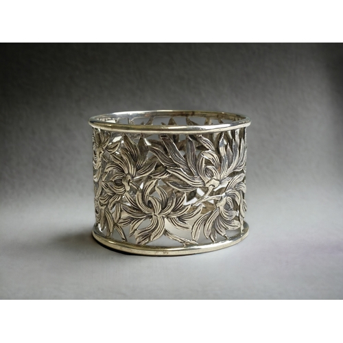 599 - A reticulated Sterling Silver napkin ring.