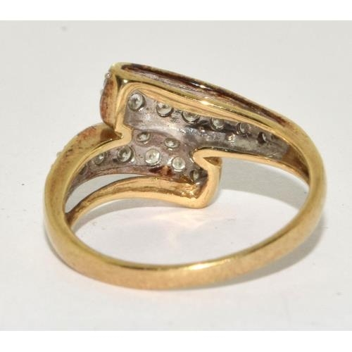 582 - Diamond approx. 0.60point crossover 9ct gold ring, Size S